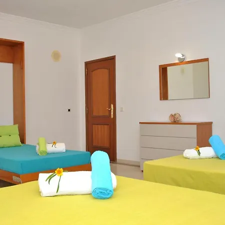 Nespereira By Algarve Vacation Villa Albufeira